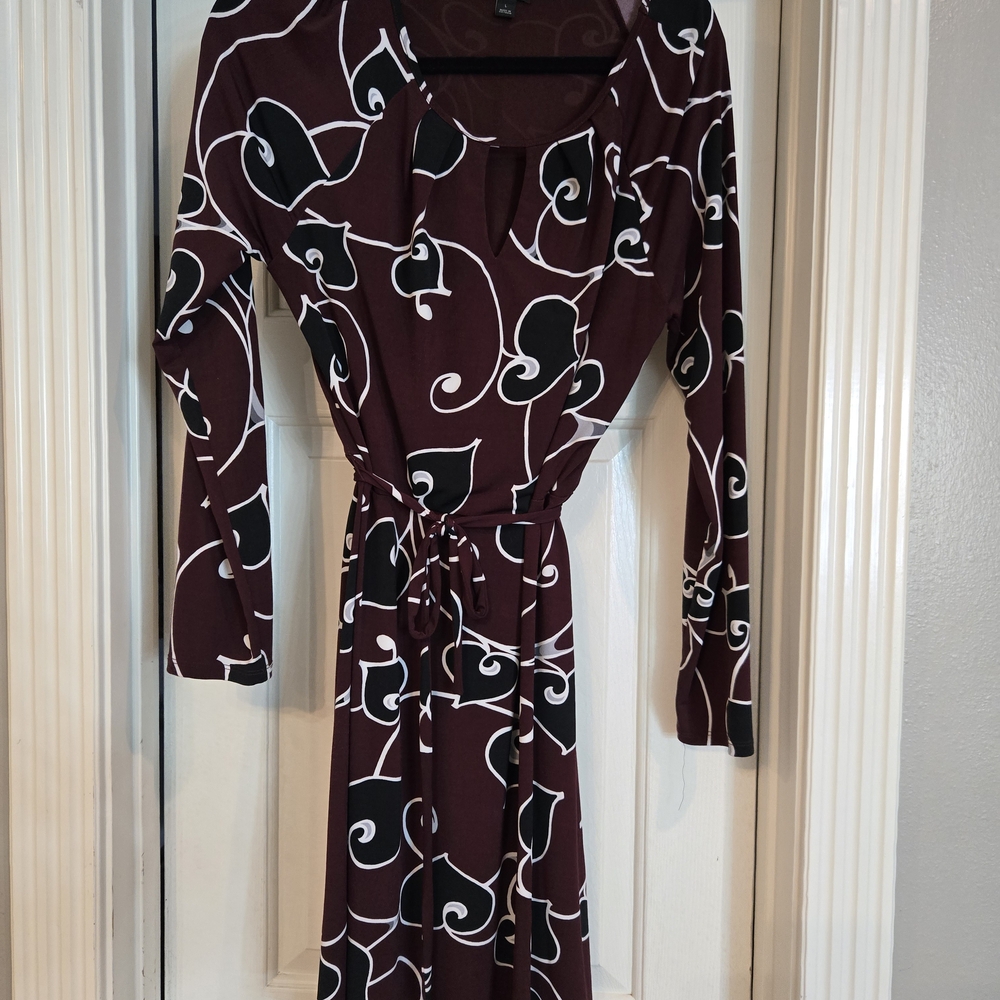 Ann Taylor Factory Burgundy Long Sleeve Dress with Black and White Pattern